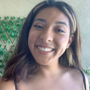 Meet your Posher, Alondra